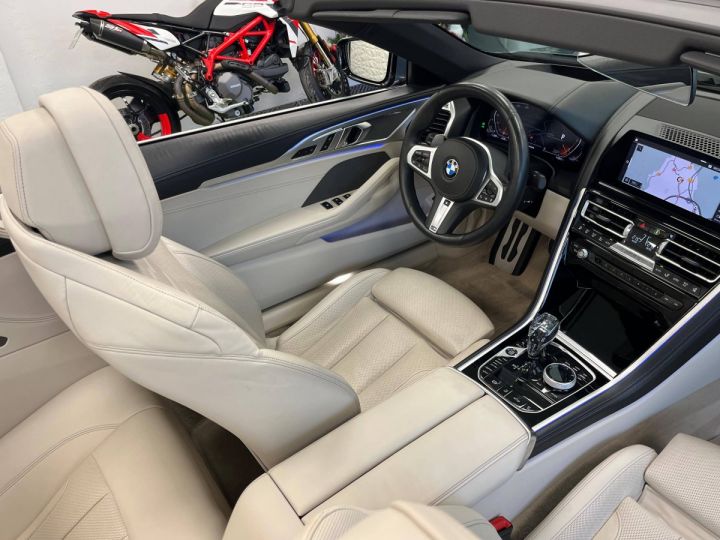 BMW Série 8 II (G15) 840dA 320ch xDrive M Sport BLEU - 9