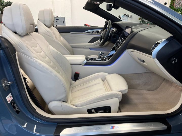 BMW Série 8 II (G15) 840dA 320ch xDrive M Sport BLEU - 14