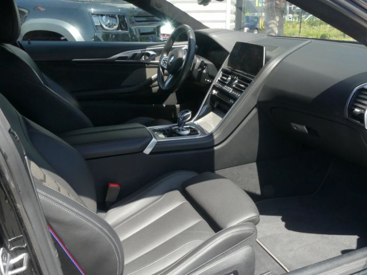 BMW Série 8 M850 I 4.4 V8 530CV XDRIVE Noir Nacré - 17