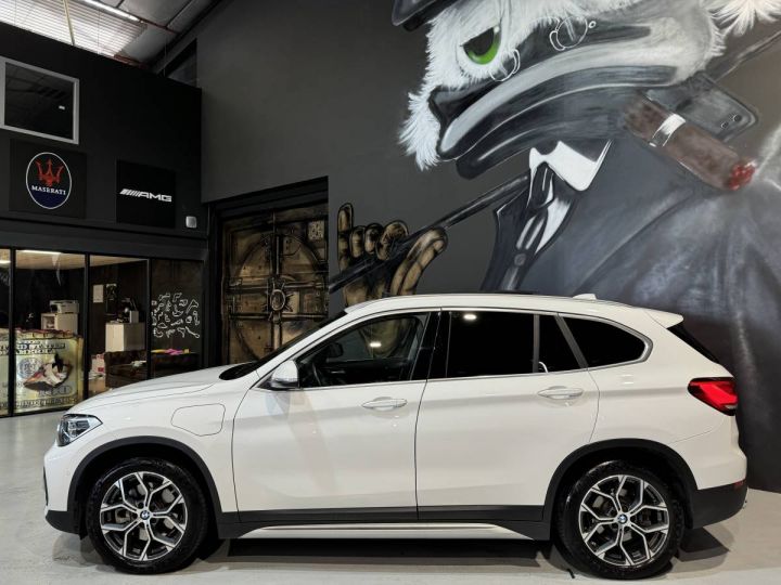 BMW X1 (2) xDrive25e xLine BVA6 Toit Ouvrant Blanc - 3