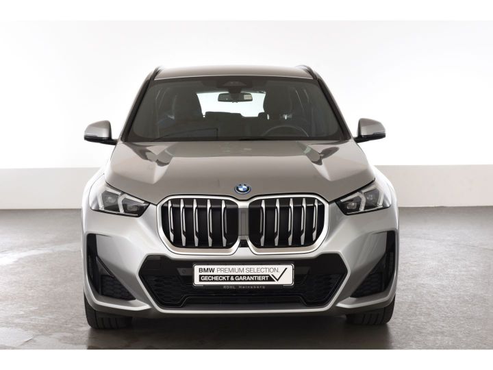 BMW X1 30e 326ch HYBRIDE M SPORT ATTELAGE AFFICHAGE TETE HAUTE PREMIERE MAIN GARANTIE BMW TVA RECUPERABLE ARGENT SIDERAL - 7