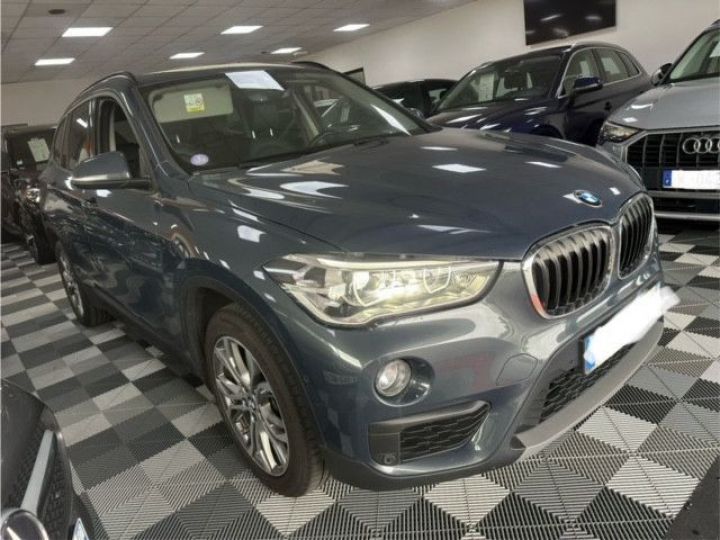 BMW X1 F48 LCI Lounge Gris - 2