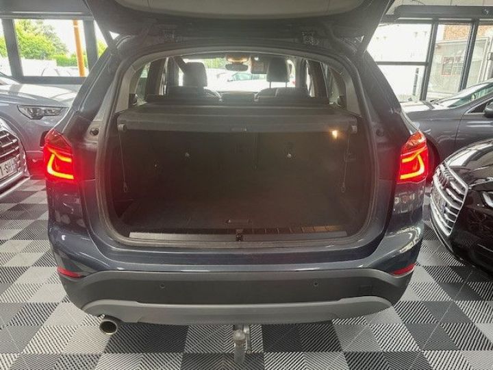 BMW X1 F48 LCI Lounge Gris - 7