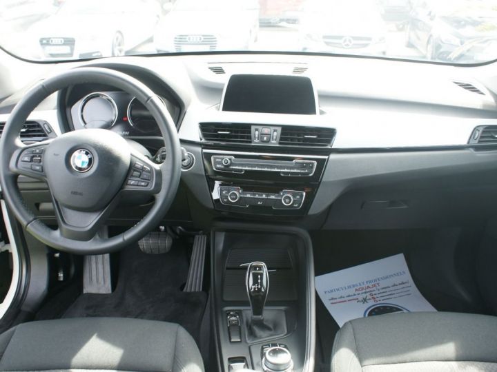 BMW X1 (F48) SDRIVE18DA 150CH LOUNGE Blanc - 7