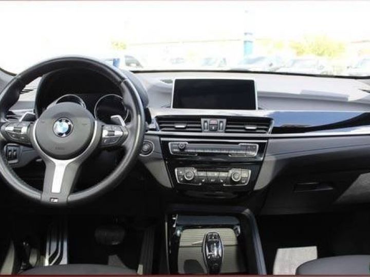 BMW X1 sDrive20d M Sport *Navi*Panorama*LED*ACC*RFK* Gris Métallisé - 13