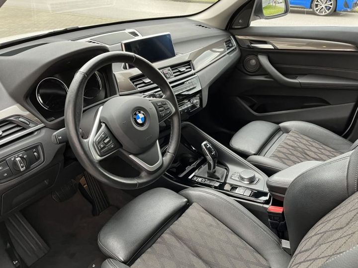 BMW X1  sDrive20i xLine Tête-haute / Caméra / PDC / Garantie 12 mois blanc - 6