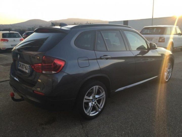 BMW X1 X-DRIVE18dA BVA8 PACK M-SPORT     Diesel GRIS METAL - 23