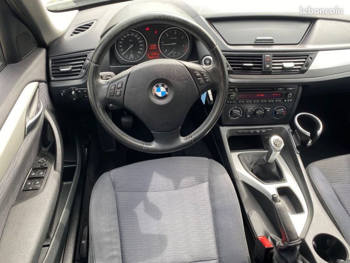 BMW X1 xDrive 18D 143 Confort Marron - 3