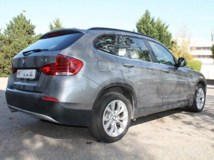 BMW X1 XDRIVE23DA LUXE 204CV     Diesel GRIS METAL - 23