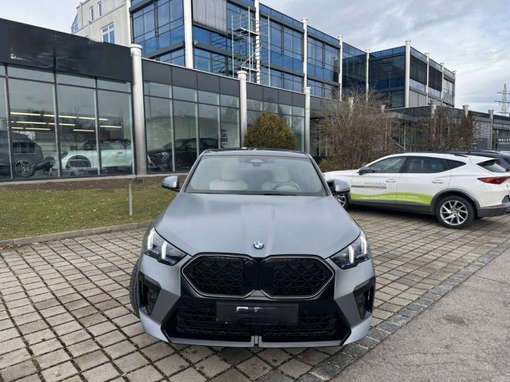 BMW X2 20d xDrive M Sport PANO,HARMAN,360 Gris Métallisé - 9