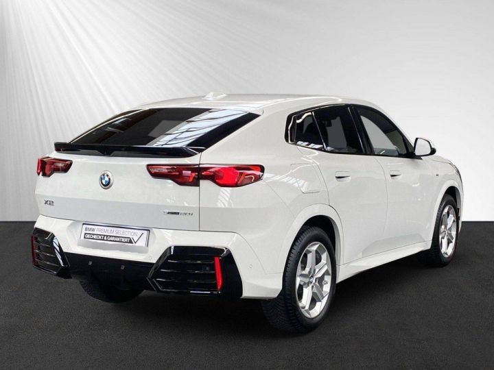 BMW X2 sDrive20i Pack Sport M BLANC - 2