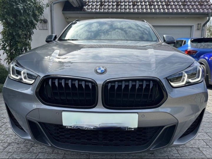 BMW X2 xDRIVE 20 D M-Sport *AAHK*PANO*LED*DAB*SHADOW Gris Métallisé - 2