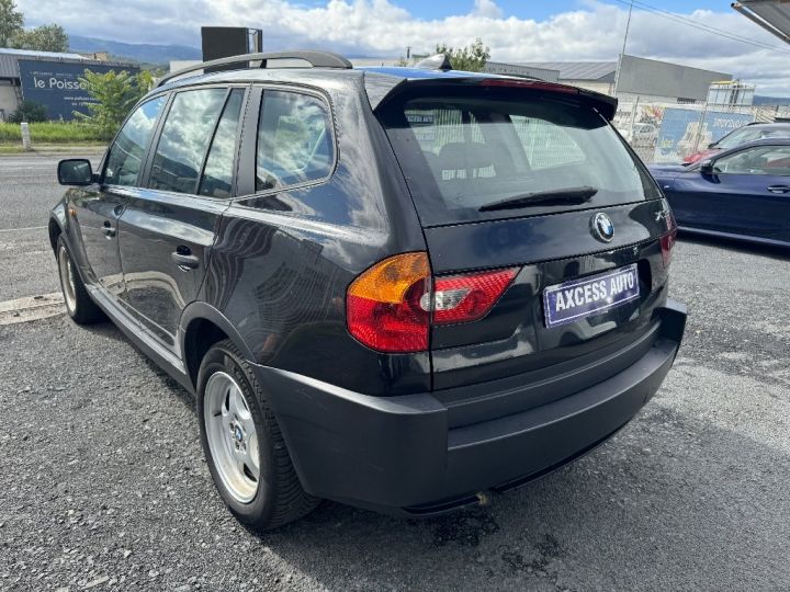 BMW X3 2.0d Confort Noir - 9