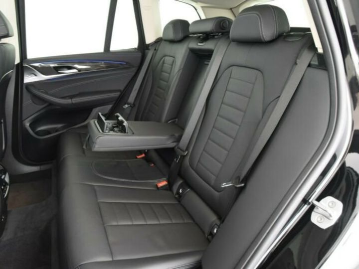 BMW X3 xDrive30d Luxury Noir - 7
