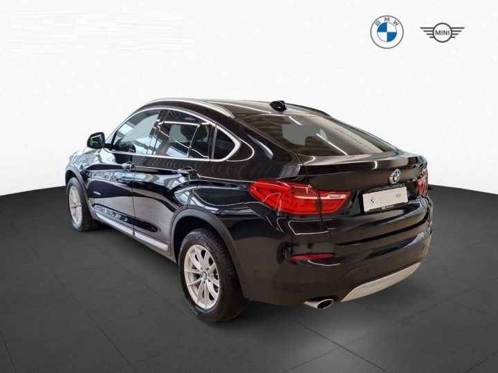 BMW X4 xDrive20d 190Ch ACC Attelage Navi HiFi Caméra Cuir / 79 Noir Métallisée - 11