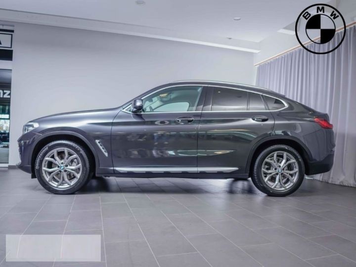 BMW X4 XDrive30d 286Ch X Line Attelage Alarme DAB Navi Gris Métallisé - 13