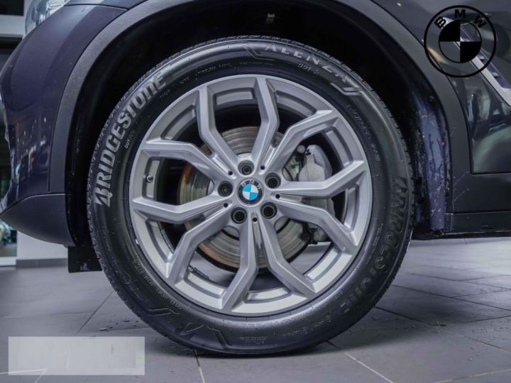 BMW X4 XDrive30d 286Ch X Line Attelage Alarme DAB Navi Gris Métallisé - 15