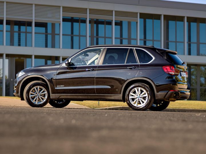 BMW X5 X5 25d S-Drive LOUNGE F15 2.0 L 231 Ch 7 Places FR Saphireschwarz Métallisé - 34