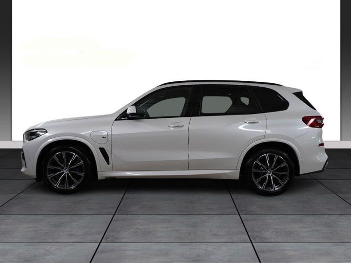BMW X5 xDrive Sport Hybride - Double toit pano. - Attelage - Caméra Blanc métallisé - 3