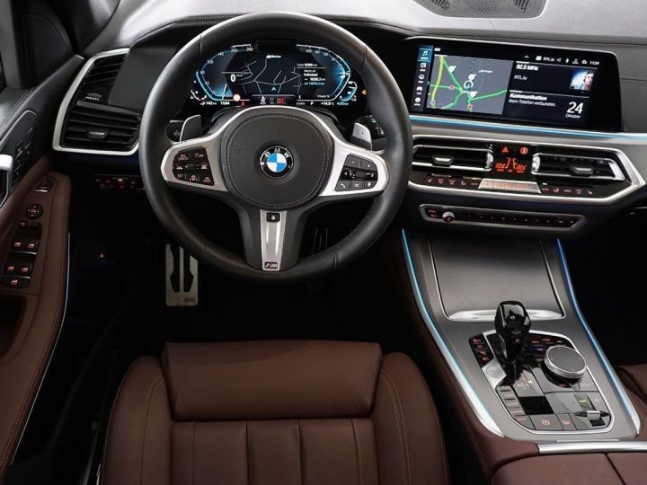 BMW X5 xDrive Sport Hybride - Double toit pano. - Attelage - Caméra Blanc métallisé - 7
