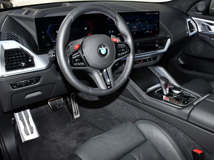 BMW XM  - 5