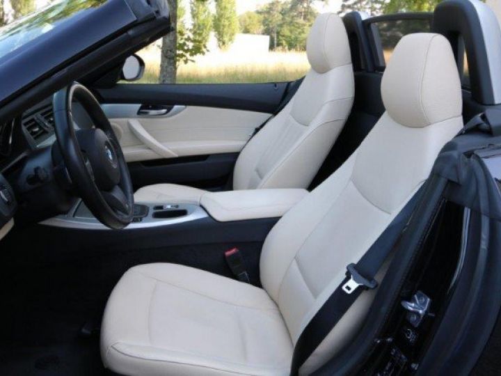 BMW Z4 SDRIVE23 i 204 AUTOMATIQUE LUXE     Essence NOIR - 10