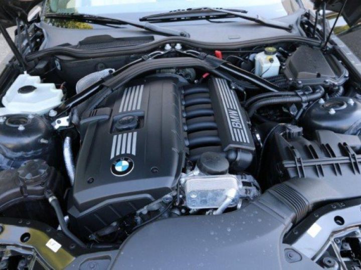 BMW Z4 SDRIVE23 i 204 AUTOMATIQUE LUXE     Essence NOIR - 24