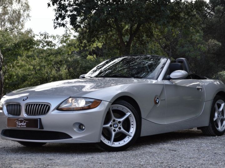 BMW Z4 SUPERBE BMW Z4 E85 3.0 L6 231ch BV6 2EME MAIN XENON CUIR 18 ALARME CLIM... SEULEMENT 134000 KMS PLUS DE 4000E DE FRAIS RECENTS GRIS METAL - 4