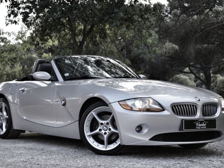 BMW Z4 SUPERBE BMW Z4 E85 3.0 L6 231ch BV6 2EME MAIN XENON CUIR 18 ALARME CLIM... SEULEMENT 134000 KMS PLUS DE 4000E DE FRAIS RECENTS GRIS METAL - 1