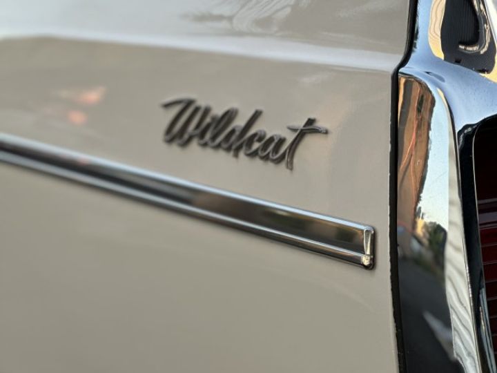 Buick Wildcat 445 Blanc Nacré - 8