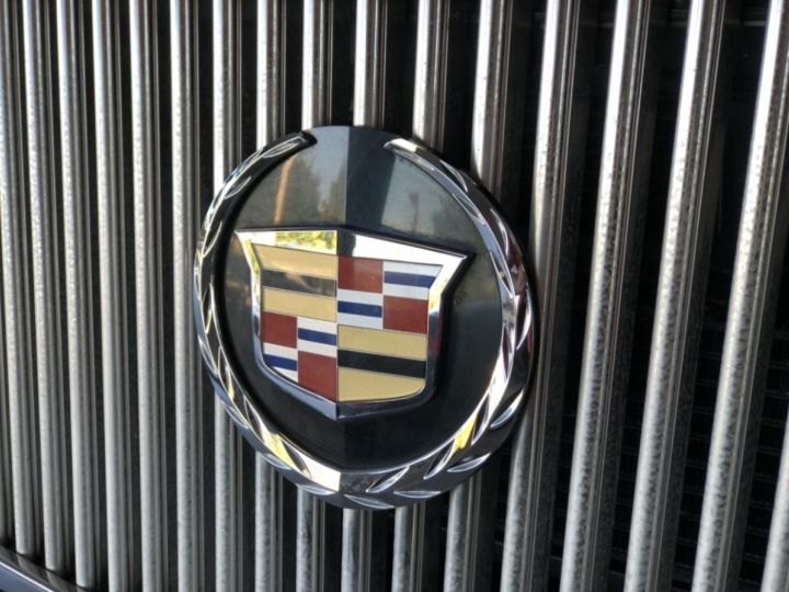 Cadillac Escalade 6.0 V8 Vortec Noir - 16