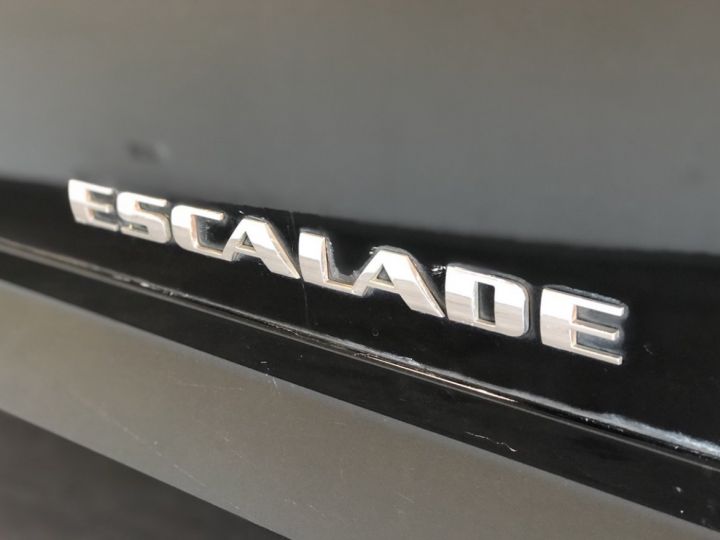 Cadillac Escalade 6.0 V8 Vortec Noir - 17