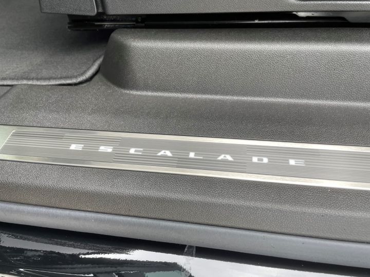 Cadillac Escalade Sport Platinium ESV V8 6,2L Noir - 18