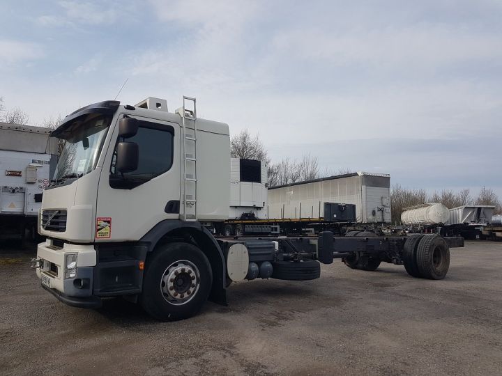 Camión Volvo FE Chasis cabina 300 EEV - Moteur en panne BLANC - 1