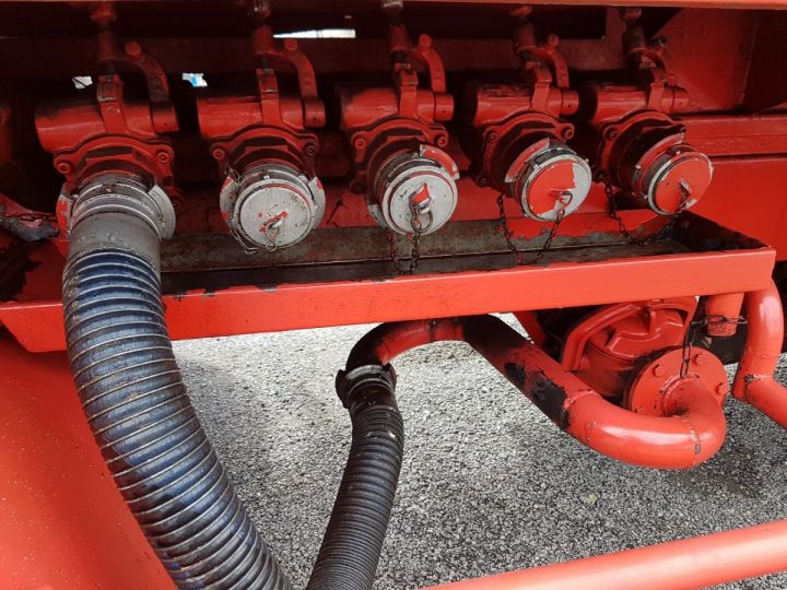 Camión Saviem S7 Cisterna hydrocarburos LM ROUGE - BLANC - GRIS - 9