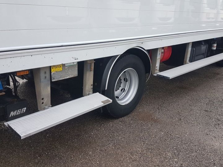 Camion porteur Renault Midlum Caisse fourgon + Hayon élévateur 180dxi.14 EEV BRASSEUR BLANC - 11