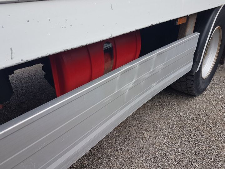 Camion porteur Renault Midlum Caisse fourgon + Hayon élévateur 270dxi.14 BRASSEUR - 142000 kms BLANC - 13