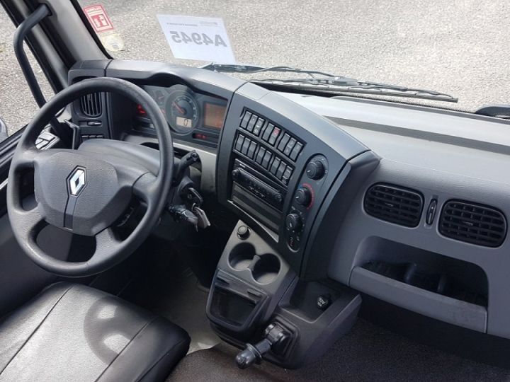 Camion porteur Renault D Caisse fourgon + Hayon élévateur 12.210dti euro 6 - FOURGON 6m40 abimé BLANC Occasion - 21