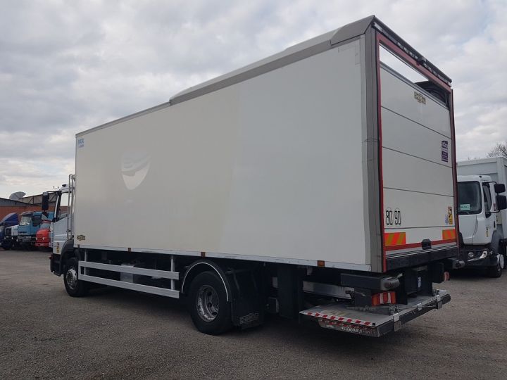 Camion porteur Mercedes Atego Caisse frigorifique 1623 euro 6 TRI-TEMPERATURE BLANC - 5