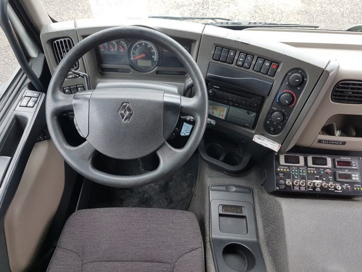 Camion porteur Renault Premium Caisse isotherme 380dxi.26 6x2 POUSSINS VIVANTS BLANC - 21