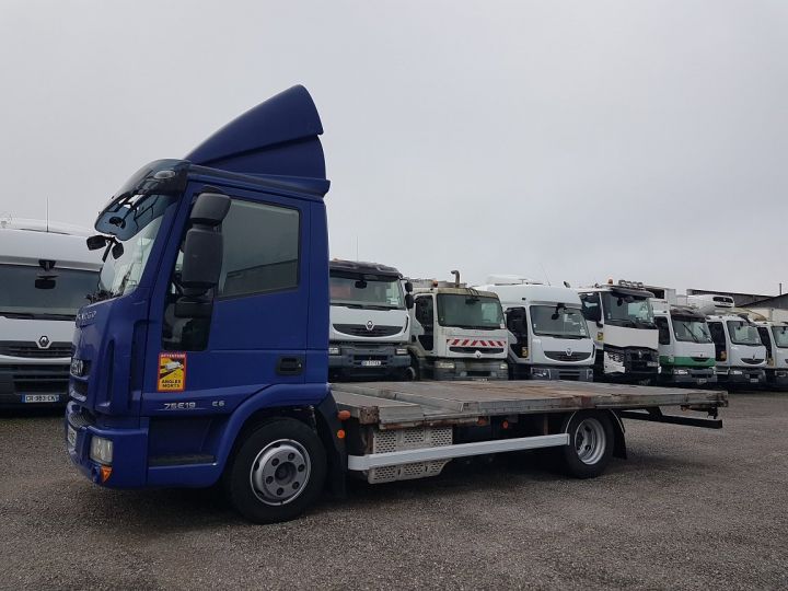 Camion porteur Iveco EuroCargo Chassis cabine 75 E 19 euro 6 - Empattement court 3m33 / PTRA 16T50 / 3 places BLEU GEFCO - 1