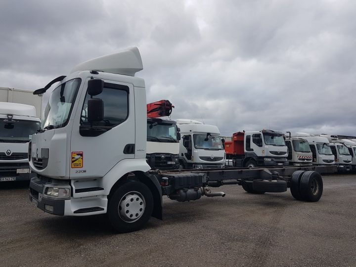 Camion porteur Renault Midlum Chassis cabine 220dxi.16 - Problème boite de vitesse BLANC Occasion - 1