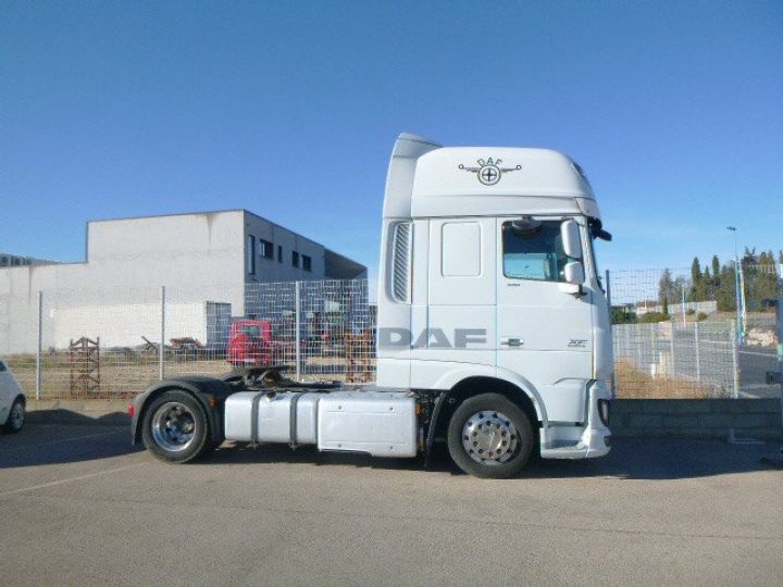 Camion tracteur DAF XF 510  Blanc - 2