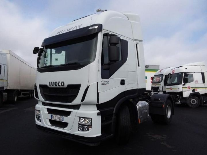 Camion tracteur Iveco Stralis Hi-Way AS440S46 TP E6 - offre de locatio925 Euro HT x 36 mois* Blanc - 1