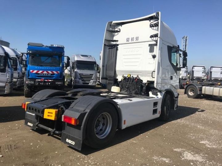 Camion tracteur Iveco Stralis Hi-Way AS440S48 TP E6 Blanc - 3