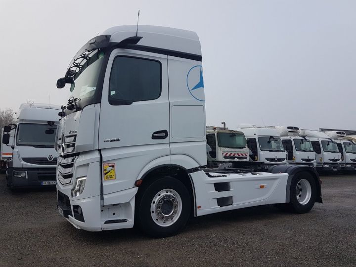 Camion tracteur Mercedes Actros 1863 LS - FULL AIR / RETARDER / MULTIMEDIA BLANC - 1