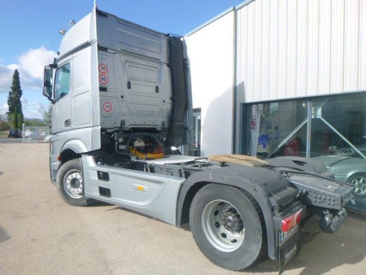 Camion tracteur Mercedes Actros MERCEDES ACTROS 1845 LS Gris - 3