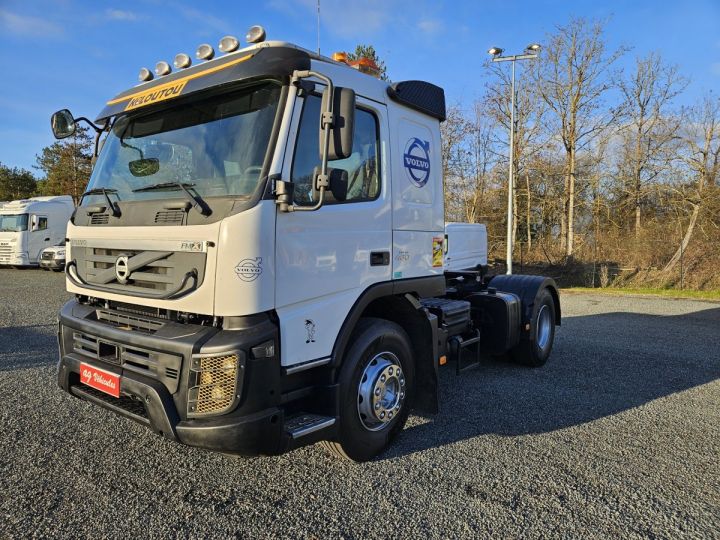 Camion tracteur Volvo FM FMX 460CV AVEC HYDRAULIQUE  BLANC  - 1