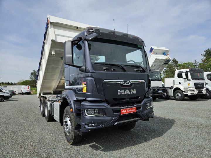 Camión Man TGS Volquete bilaterales y trilaterales 33.480 BI-BENNE TOUT HARDOX  GRIS - 3