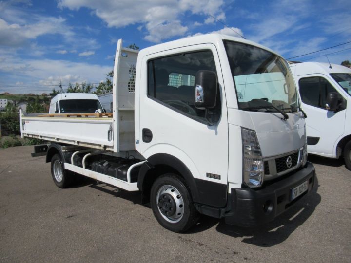 Chassis + body Nissan NT400 Back Dump/Tipper body 35.15 3.0l BENNE  - 1